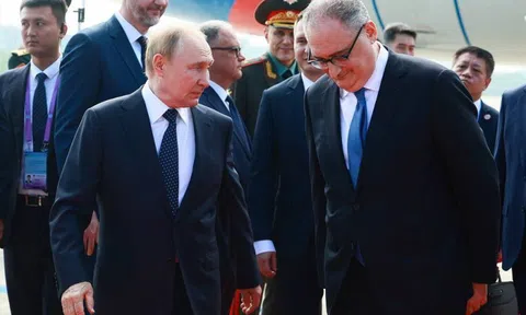 Tổng thống Nga Vladimir Putin tới Thiên Tân tham dự Hội nghị thượng đỉnh SCO 2025