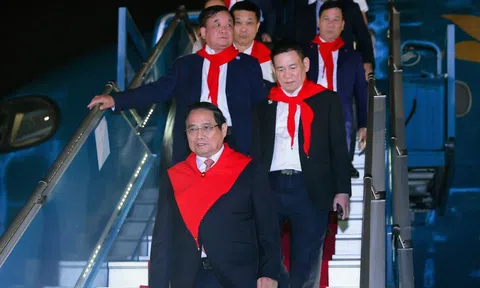 Thủ tướng Phạm Minh Chính về tới Hà Nội, kết thúc tốt đẹp chuyến công tác tại Trung Quốc