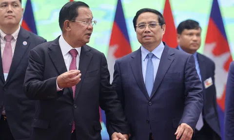 Chủ tịch Hun Sen: Việt Nam sẽ vững bước phát triển