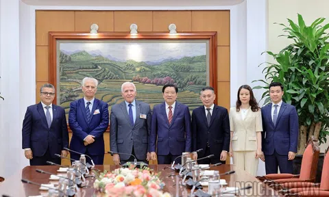Trưởng ban Nội chính Trung ương tiếp Tổng Thư ký Tổ chức Giải phóng Palestine
