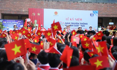 Không khí hân hoan khai giảng năm học mới lan tỏa khắp mọi miền Tổ quốc