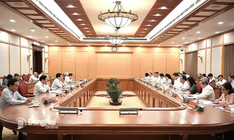 Bộ Chính trị cho ý kiến dự thảo văn kiện Đại hội Đảng bộ tỉnh Đồng Nai