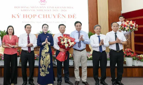 Phê chuẩn Phó Chủ tịch UBND tỉnh Khánh Hòa