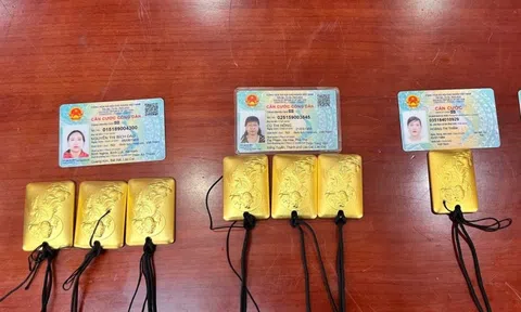 Bắt 4 đối tượng vận chuyển vàng trái phép từ Trung Quốc về Việt Nam