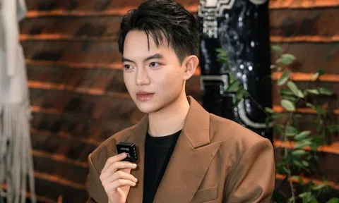 Phan Đăng Hoàng đưa tranh sơn mài Nguyễn Gia Trí đến sàn thời trang Milan
