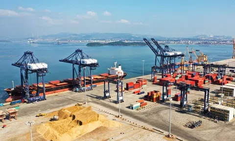 Quảng Ninh: Hơn 65.000 tỷ đồng đầu tư phát triển kinh tế cảng biển