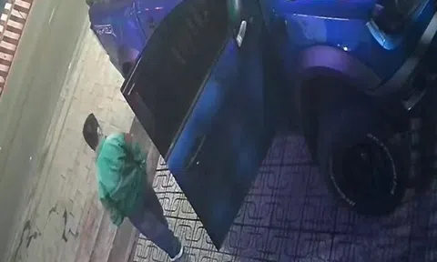 Tạm giữ nghi phạm trộm gần 30 cây vàng trong ô tô