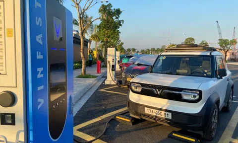 Đông Anh có trạm sạc V-Green kỷ lục với gần 200 cổng sạc ô tô, 1.000 cổng sạc xe máy điện