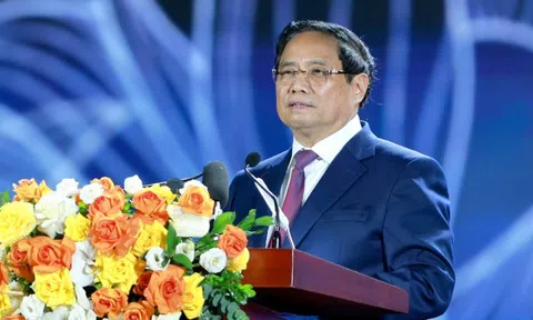 Triển lãm 80 năm tỏa sáng tinh thần "Đoàn kết - Trí tuệ - Sức mạnh - Vinh quang - Tự hào"*