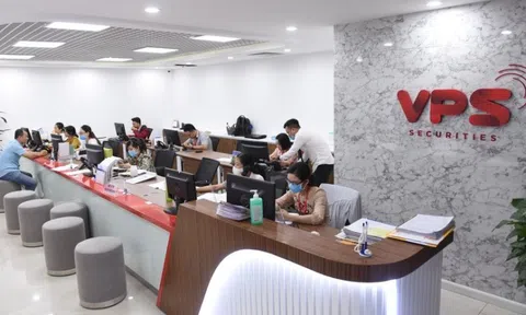 Chứng khoán VPS trình kế hoạch tăng vốn lên 12.800 tỷ, lợi nhuận nửa đầu năm vẫn tăng 40%