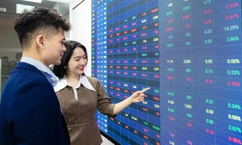 Thị trường chứng khoán tục rung lắc, khuyến nghị giải ngân cổ phiếu từng phần