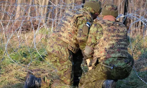 Quốc gia NATO ở Baltic xây tuyến phòng thủ dài 100 km dọc biên giới với Nga