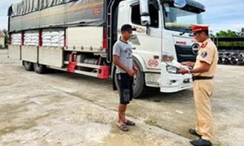 Liên tiếp phát hiện nhiều vụ vận chuyển hàng hóa không rõ nguồn gốc, xuất xứ