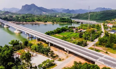 Quảng Trị tri ân những anh hùng đã ngã xuống tại Bến phà II Long Đại