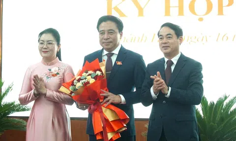 Ông Nguyễn Khắc Toàn được bầu giữ chức Chủ tịch UBND tỉnh Khánh Hòa