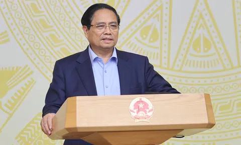 Thủ tướng: Kiểm điểm hằng tuần, quyết gỡ 'thẻ vàng' IUU trong năm 2025