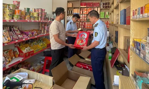 Liên tiếp phát hiện, xử lý các vụ kinh doanh bánh Trung thu nhập lậu