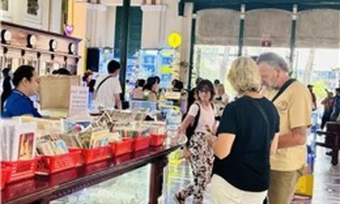 Khách sạn và công nghiệp hậu cần đưa Việt Nam thành điểm đến chiến lược khu vực