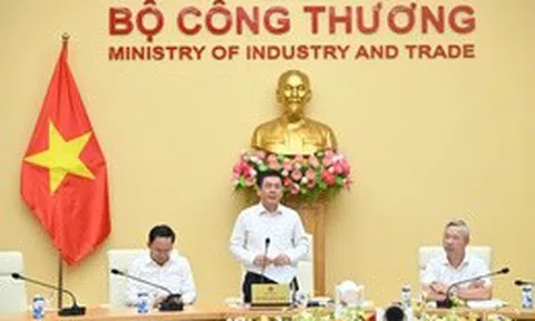 Thị trường điện cạnh tranh: Ai không đồng thuận phải đứng sang một bên