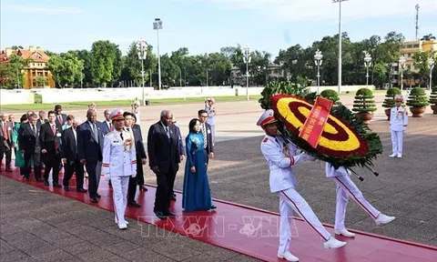 Chủ tịch Quốc hội Cuba vào Lăng viếng Chủ tịch Hồ Chí Minh