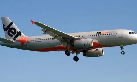 Hàng không giá rẻ 'gặp biến': Play (Iceland) đột ngột dừng bay, Qantas đóng cửa Jetstar Asia