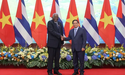 Thủ tướng: Chính phủ Việt Nam sẽ tiếp tục triển khai các biện pháp hỗ trợ Cuba thiết thực, cụ thể