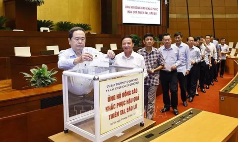 Ủy ban Thường vụ Quốc hội ủng hộ đồng bào khắc phục hậu quả thiên tai