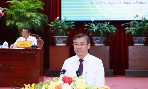 Ông Trương Cảnh Tuyên được bầu giữ chức vụ Chủ tịch UBND TP Cần Thơ