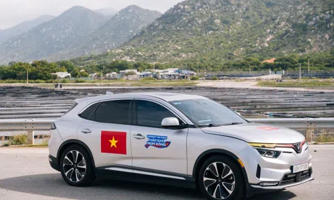 Chọn xe khoảng 1 tỷ đồng: VinFast VF 8 mạnh mẽ ngang xe sang, chi phí 'nuôi' rẻ khó tin
