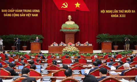 Thông cáo báo chí ngày làm việc thứ nhất Hội nghị Trung ương 13, khoá XIII