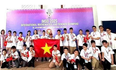 Bản tin 10/10: Việt Nam giành nhiều giải thưởng tại kỳ thi Olympic Toán, Khoa học quốc tế