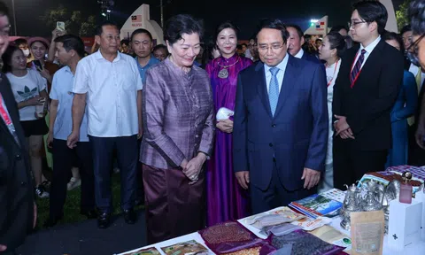 Thủ tướng: Lễ hội Văn hoá thế giới tại Hà Nội 'sẻ chia với đồng bào bị thiên tai'