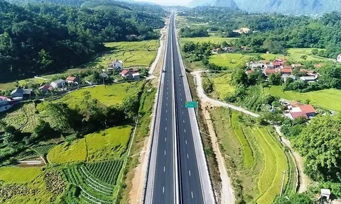 Đẩy nhanh tiến độ, bảo đảm chất lượng 4 dự án cao tốc trọng điểm