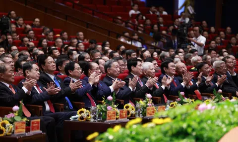 Khai mạc Đại hội Đảng bộ Hà Nội: Xây dựng Thủ đô “Văn hiến-Văn minh-Hiện đại”