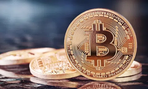 Thị trường tiền mã hóa 'bốc hơi' 20 tỷ USD sau tuyên bố áp thuế 100% của ông Donald Trump