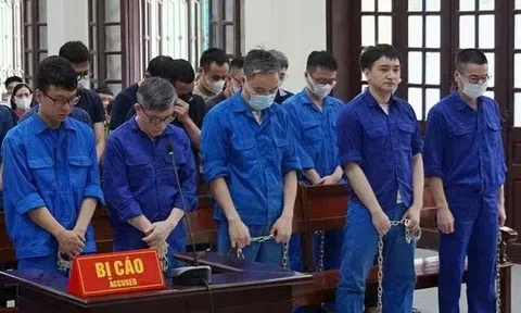 "Tiếp tay" cho buôn lậu, 14 cựu cán bộ Hải quan Hải Phòng lĩnh án