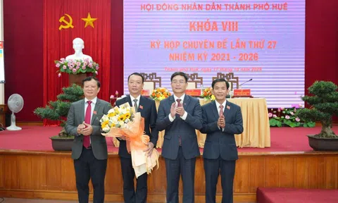 Đồng chí Phan Thiên Định được bầu giữ chức Chủ tịch UBND thành phố Huế