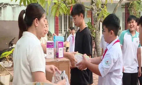 Bộ GD&ĐT cấp bổ sung 3.600 bộ sách cho Thái Nguyên sau thiệt hại do bão