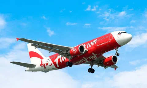 Bloomberg: Hãng hàng không AirAsia đang đàm phán mua cổ phần Vietravel Airlines