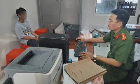 Thanh niên 18 tuổi trộm vàng, tiền của ông bà để nạp thẻ game
