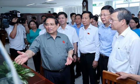 Thủ tướng kiểm tra vận hành chính quyền địa phương 2 cấp tại Cần Thơ