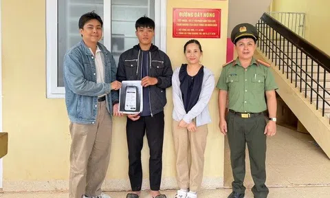 Nhận 879 lượt chuyển tiền trong một ngày, nam thanh niên vội trình báo công an