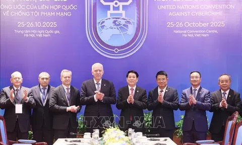 Chủ tịch nước Lương Cường tiếp Tổng Công tố Liên bang Nga