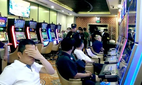 Ca sĩ Thế Vũ "ném" hơn 112 tỷ đồng vào sới bạc nghìn tỷ tại King Club