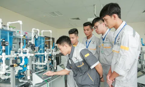 Chuẩn nghề nghiệp giáo viên giảng dạy trình độ trung cấp nghề