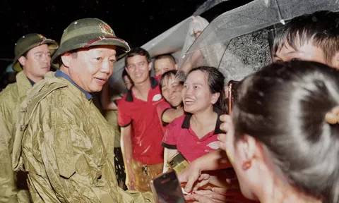 Phó Thủ tướng Trần Hồng Hà: Không để người dân nào thiếu đói, rét sau lũ