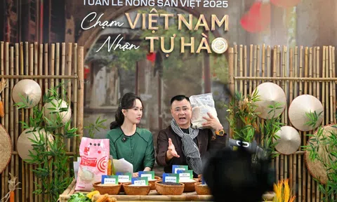 'Chốt đơn' gần 6 tấn gạo sau 2 giờ livestream tại Tuần lễ Nông sản Việt 2025