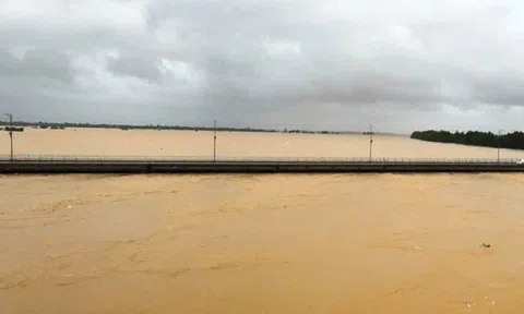 Lũ trên sông Thu Bồn đã vượt mốc lũ lịch sử năm 1964