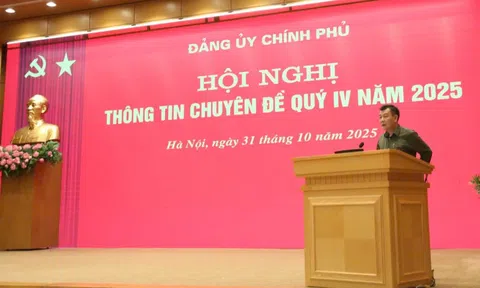 Đảng ủy Chính phủ tổ chức Hội nghị Thông tin chuyên đề quý IV/2025