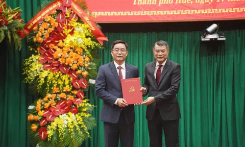 Bộ Chính trị chỉ định đồng chí Nguyễn Đình Trung giữ chức Bí thư Thành ủy Huế